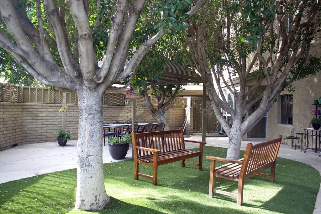 The Joshua Tree community courtyard at Glencroft